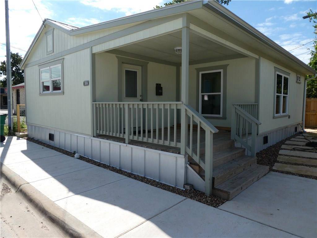 1004 Haysel ST, Bastrop, TX 78602