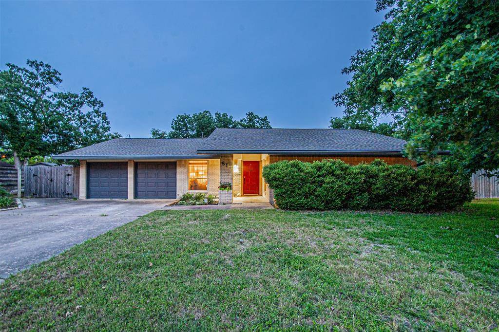 517 Dennis DR, Round Rock, TX 78664