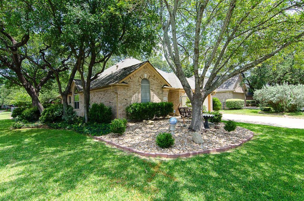 310 N Kings Canyon DR, Cedar Park, TX 78613