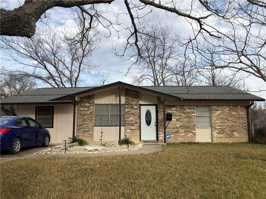 818 Kimbro ST, Taylor, TX 76574