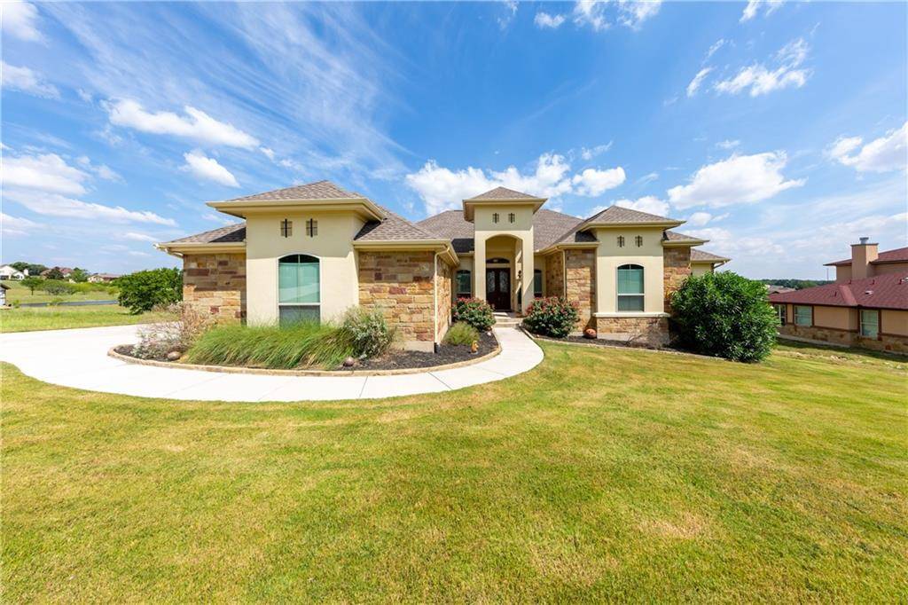 321 Comanche CIR, Hutto, TX 78634