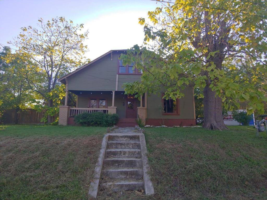 901 Kimbro ST, Taylor, TX 76574