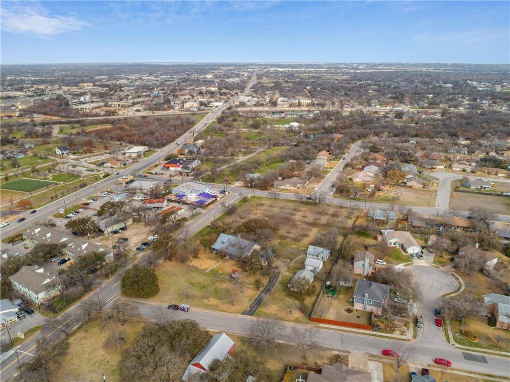 200 Twin Ridge DR, Round Rock, TX 78664