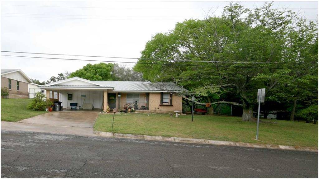 1406 W 4th ST, Lampasas, TX 76550