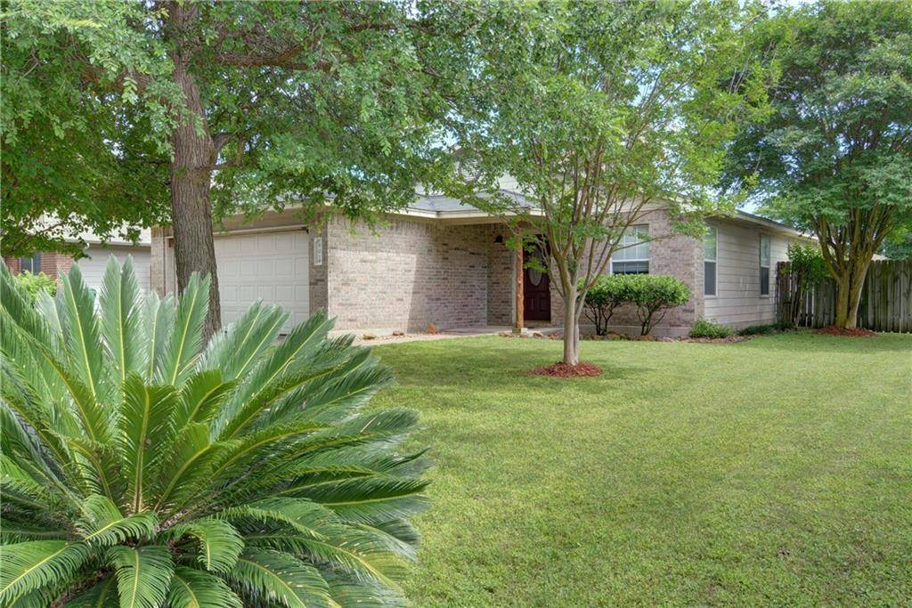 607 Rebecca LN, Bastrop, TX 78602