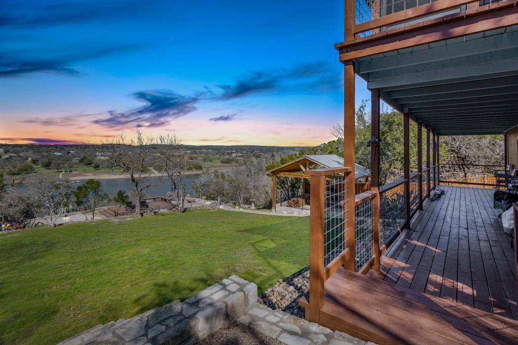 240 Ridge DR, Spicewood, TX 78669