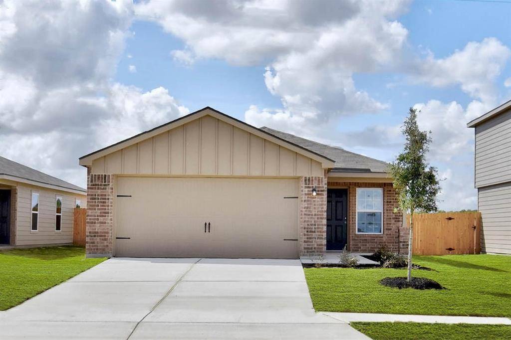 1310 Amy DR, Kyle, TX 78640
