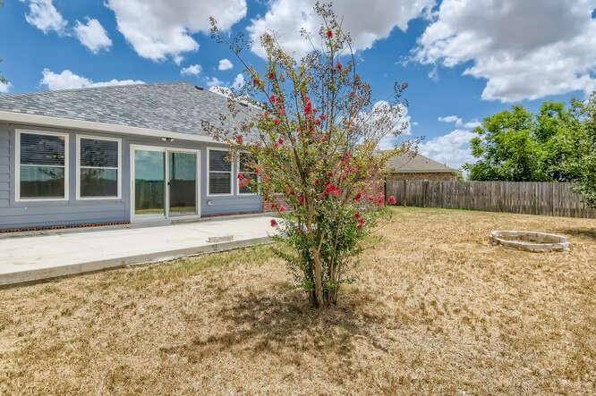236 Corn Hill DR, Jarrell, TX 76537