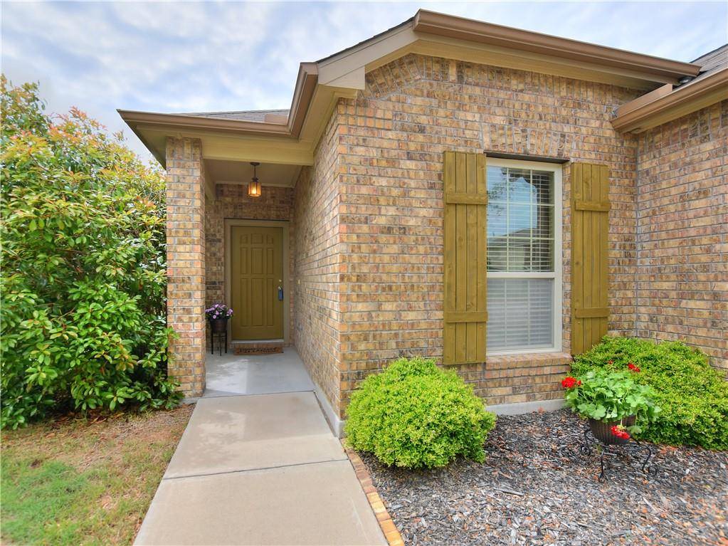 2002 Blewett DR, Hutto, TX 78634