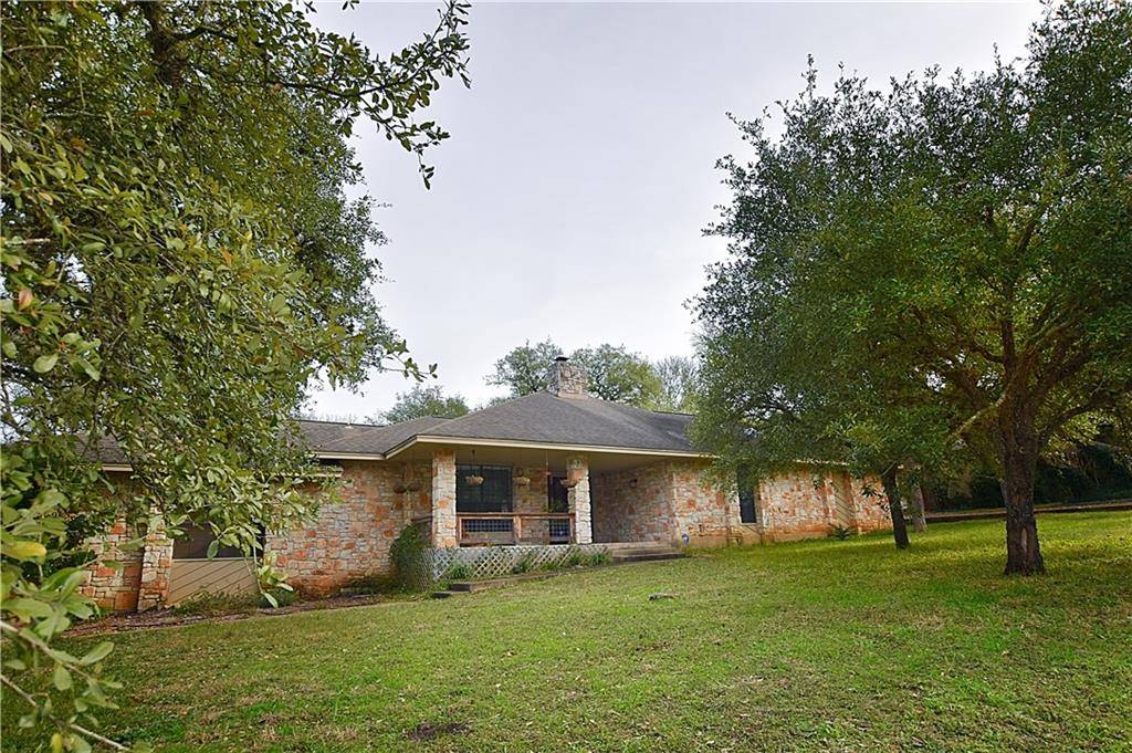 304 Leisurewoods DR, Buda, TX 78610