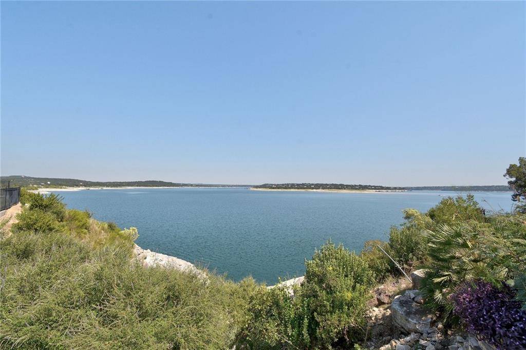1809 LAKEHURST RD, Spicewood, TX 78669