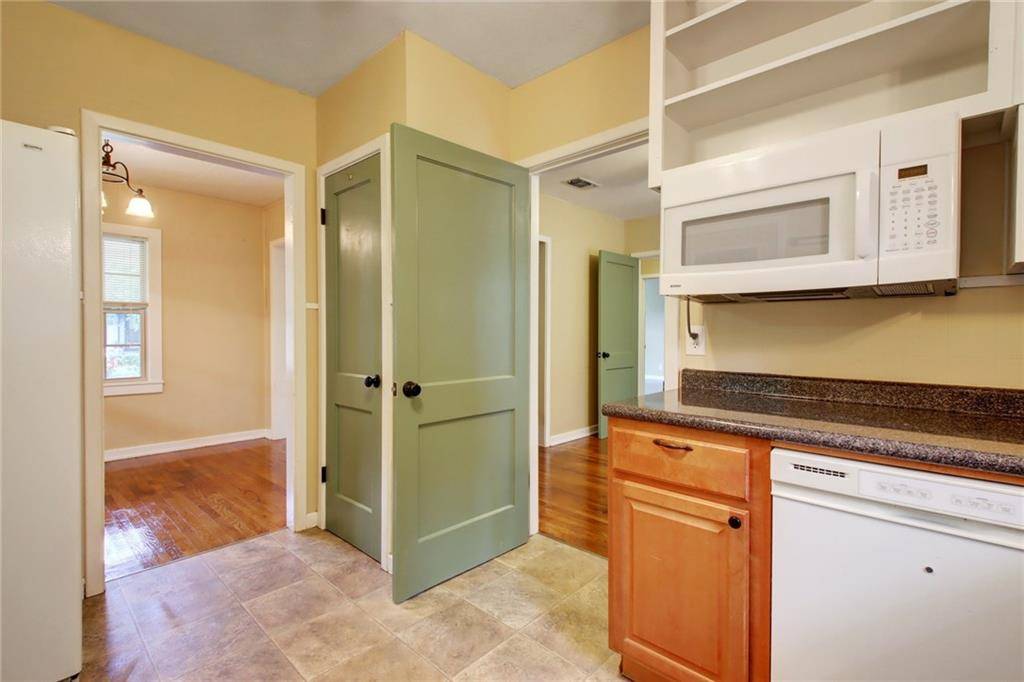 1813 Eckhardt ST, Taylor, TX 76574