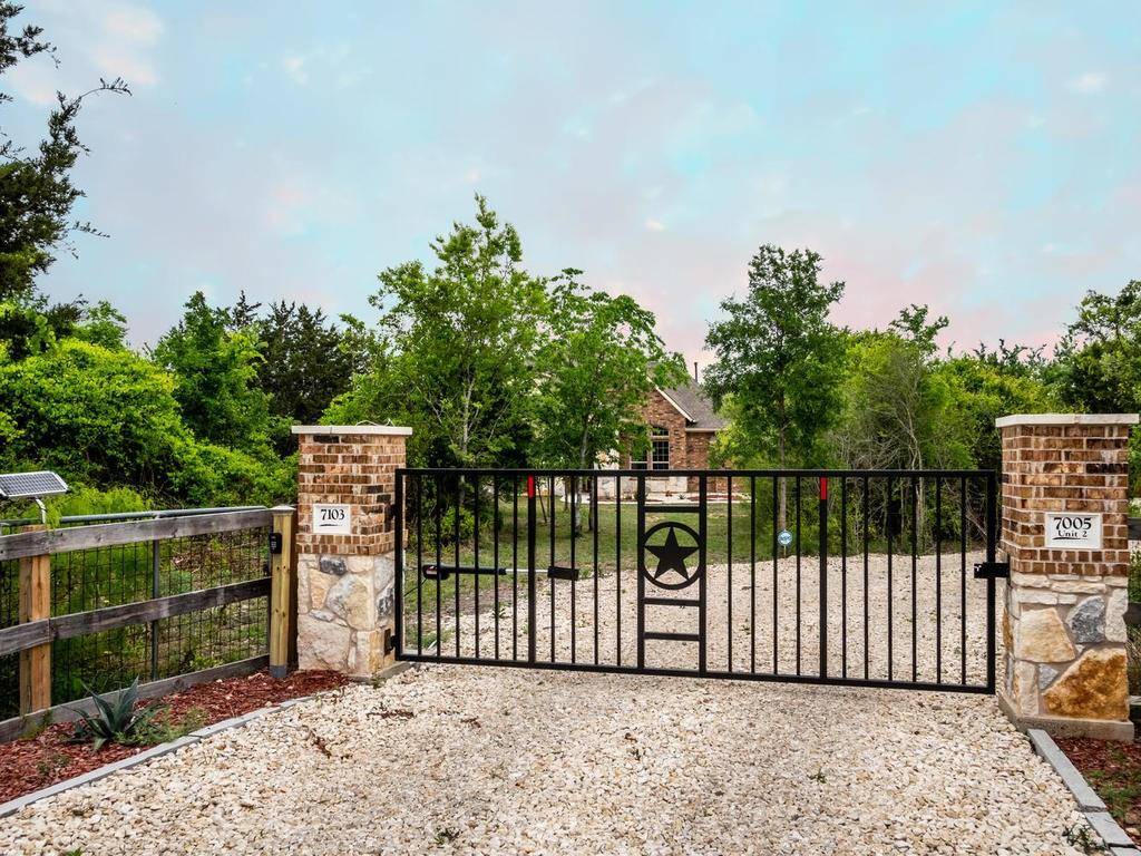 7005 Wells TRCE #2, Manor, TX 78653