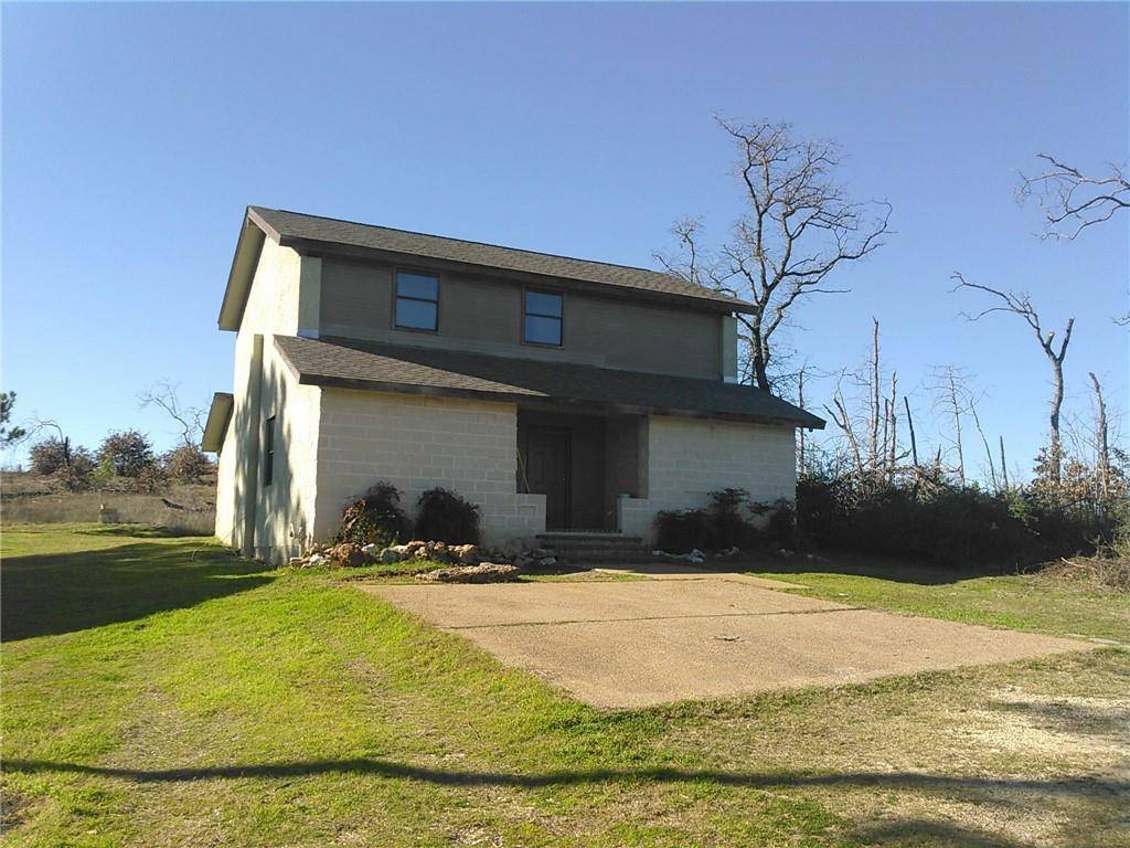 136 Pine Hill LOOP #E & G, Bastrop, TX 78602