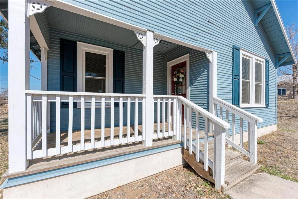518 Avenue F, Marble Falls, TX 78654