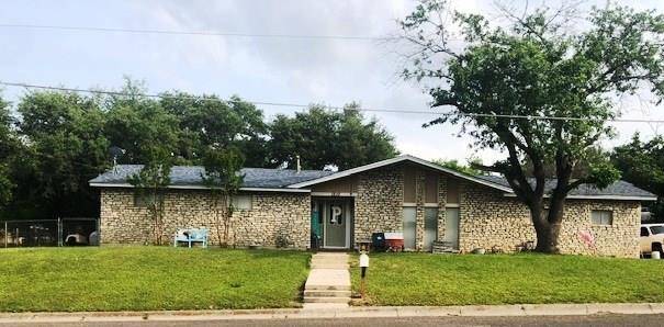 1210 W 1st ST, Lampasas, TX 76550