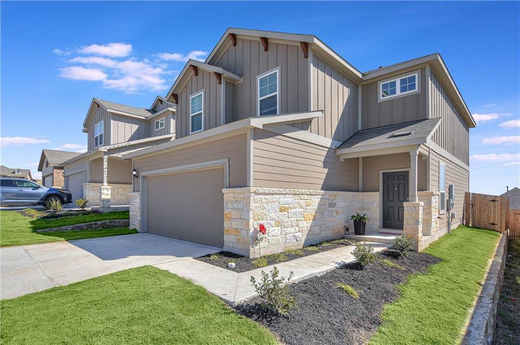 131 Leatherleaf DR, Buda, TX 78610