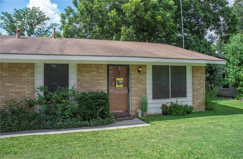 800 Gilmore ST, Taylor, TX 76574