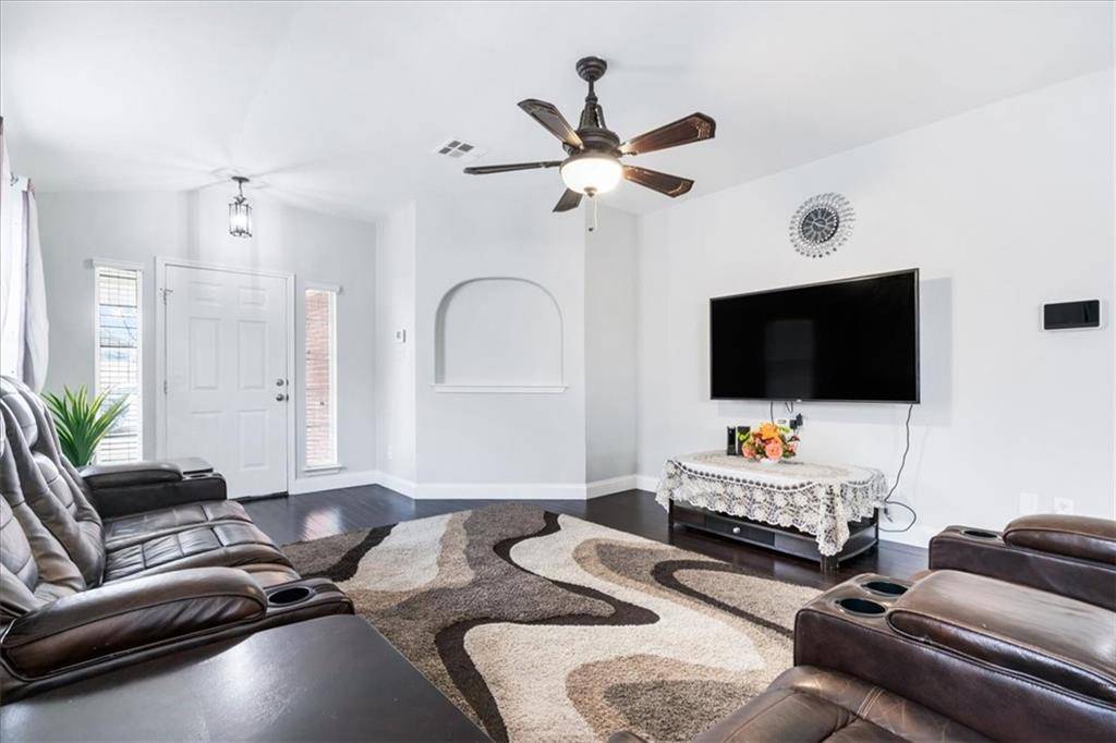 13508 Lyndon B Johnson ST, Manor, TX 78653