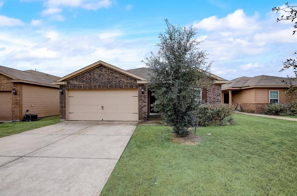 324 Farmer LN, Jarrell, TX 76537