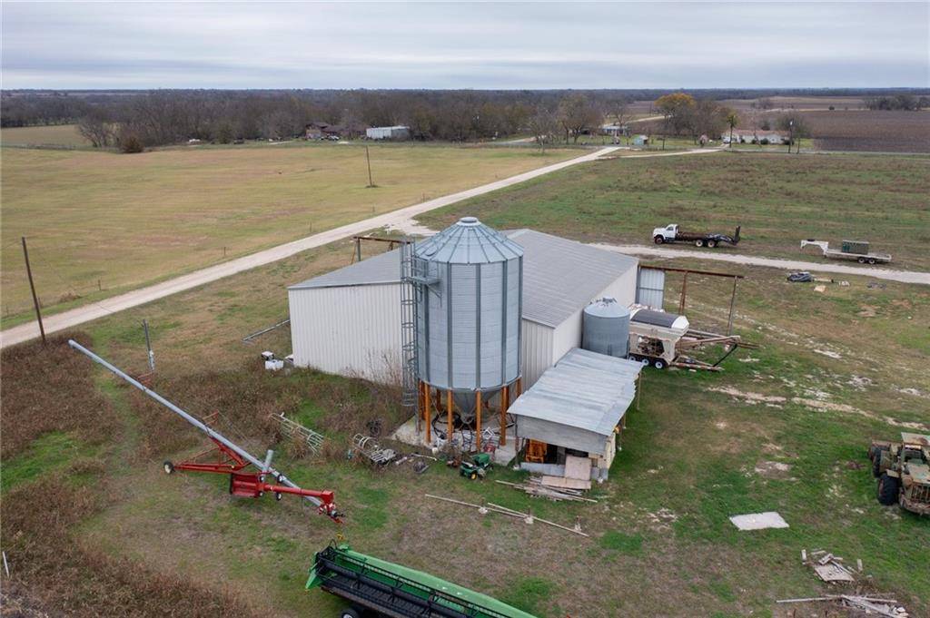 1151 County Road 428, Taylor, TX 76574