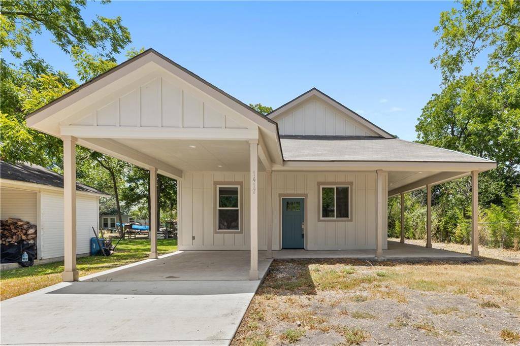 1417 Thompson ST, Taylor, TX 76574
