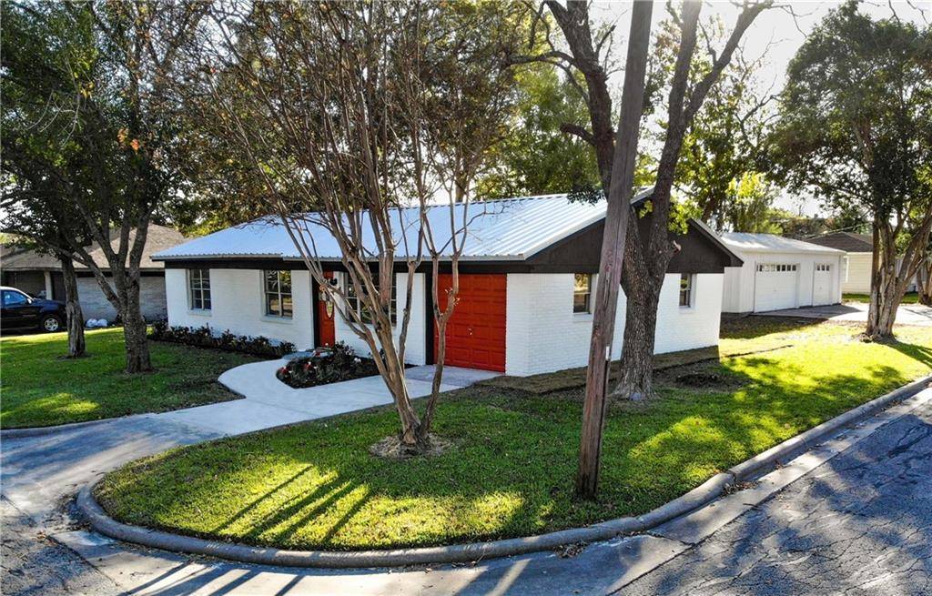 1209 Higgins ST, Brenham, TX 77833