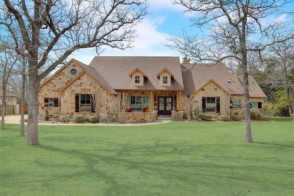 120 Valley View DR, Bastrop, TX 78602