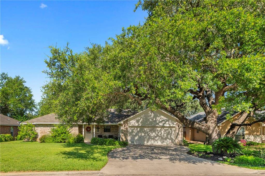 307 Bunker Hill, Pleasanton, TX 78064
