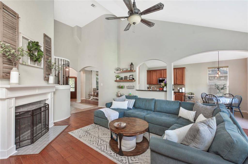 20933 Prestwick DR, Hutto, TX 78634