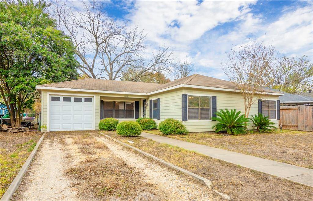 1118 Fisher ST, Taylor, TX 76574