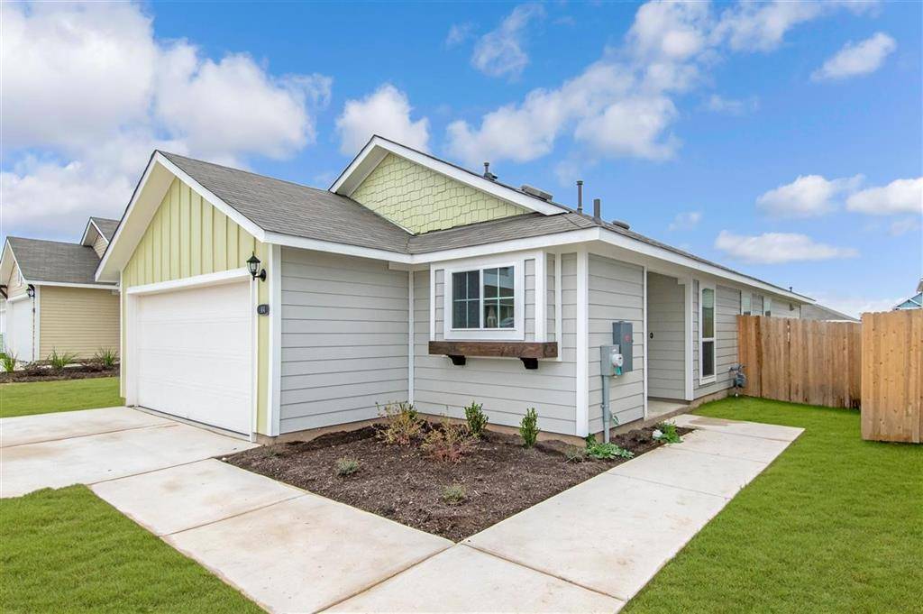 104 Crescent DR, Georgetown, TX 78626