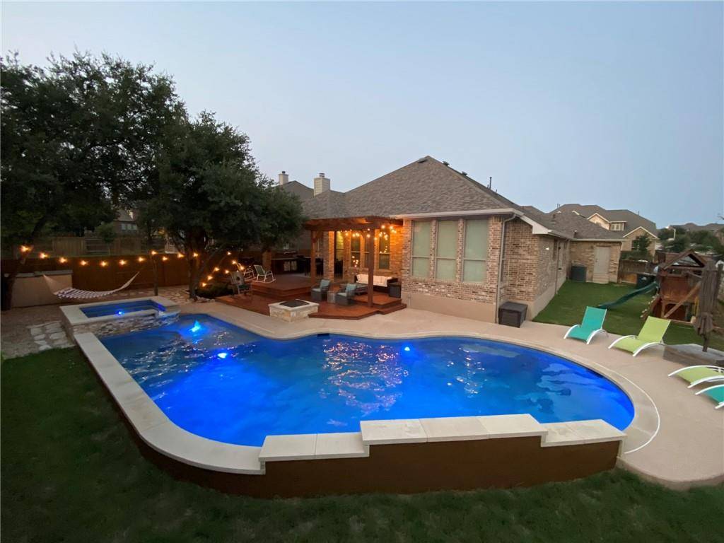 201 Lady Bird LN, Georgetown, TX 78628