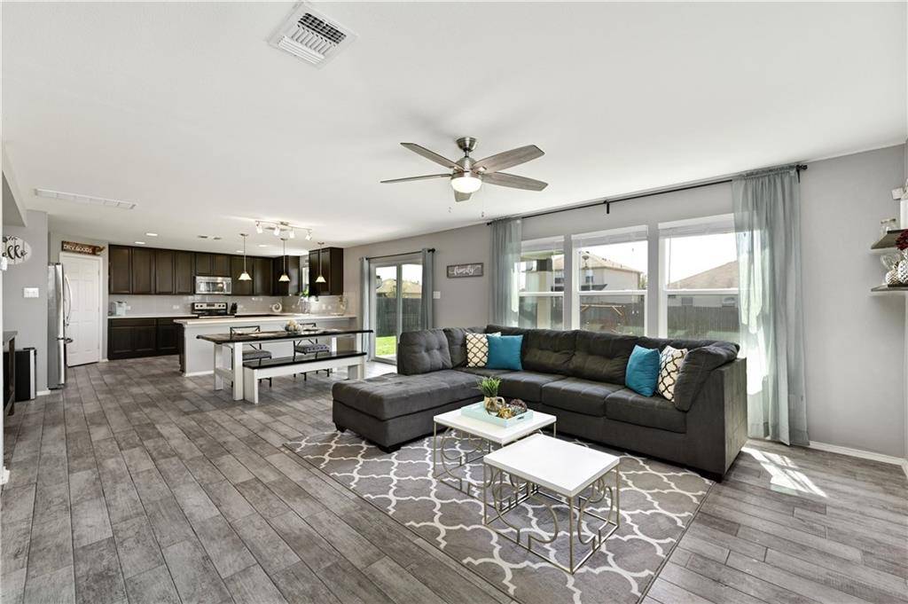 133 Carrington ST, Hutto, TX 78634