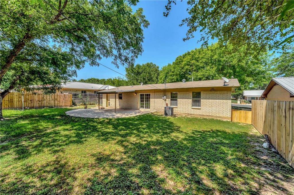 22 Castleberry ST, Lampasas, TX 76550