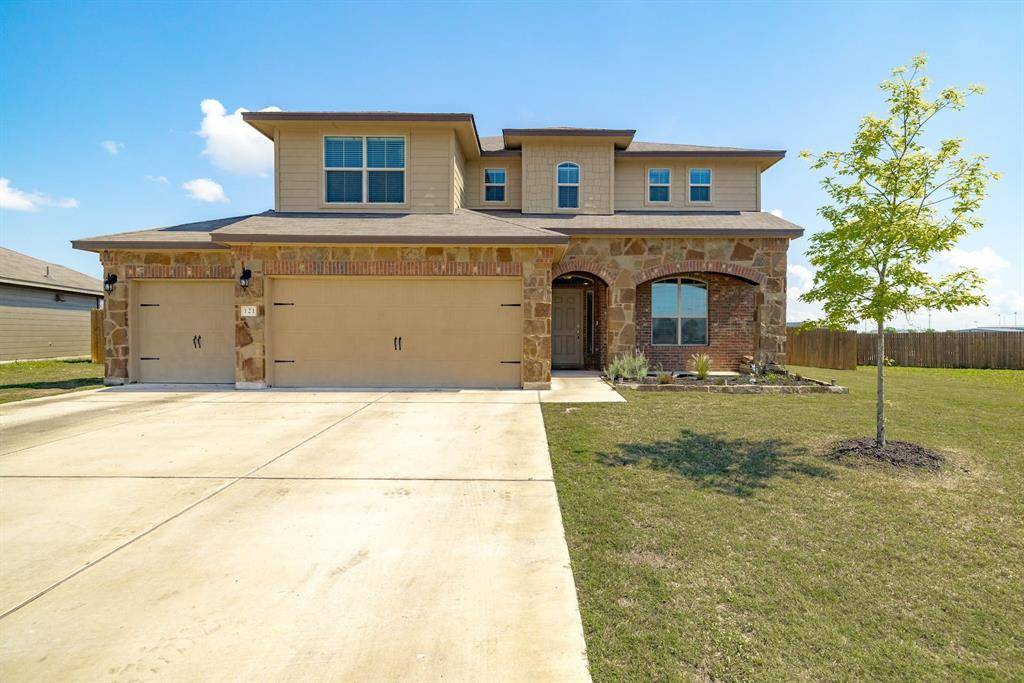 121 Kyra LN, Taylor, TX 76574