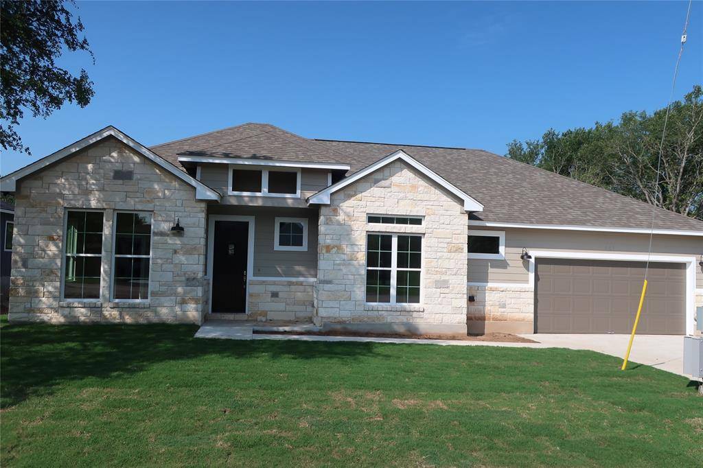 107 E Keomuku LN, Bastrop, TX 78602