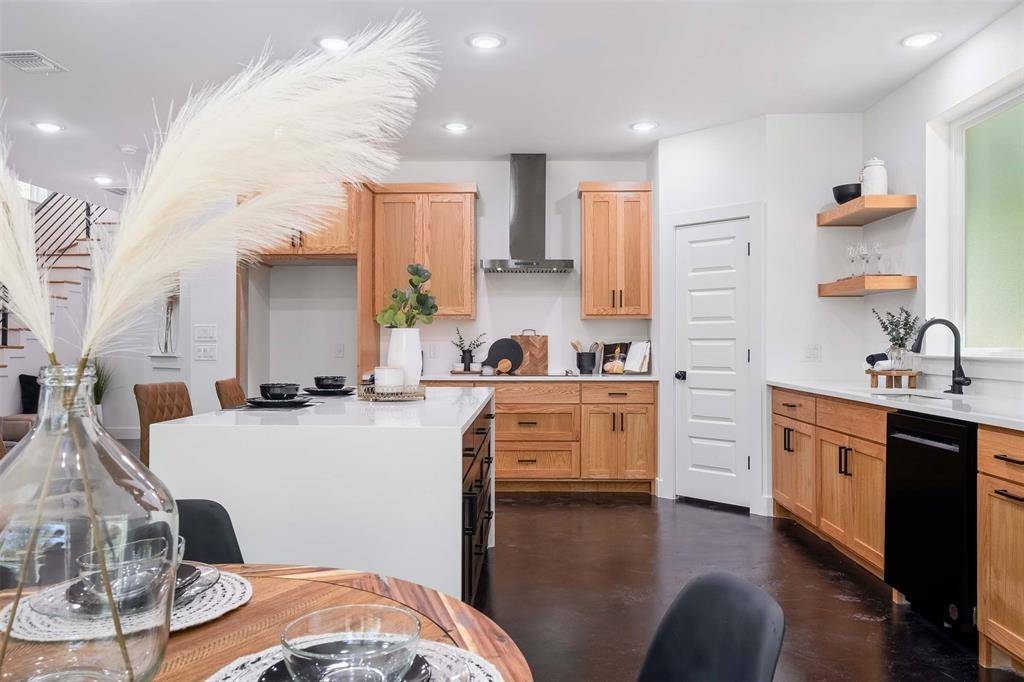 205 Lamaloa LN, Bastrop, TX 78602
