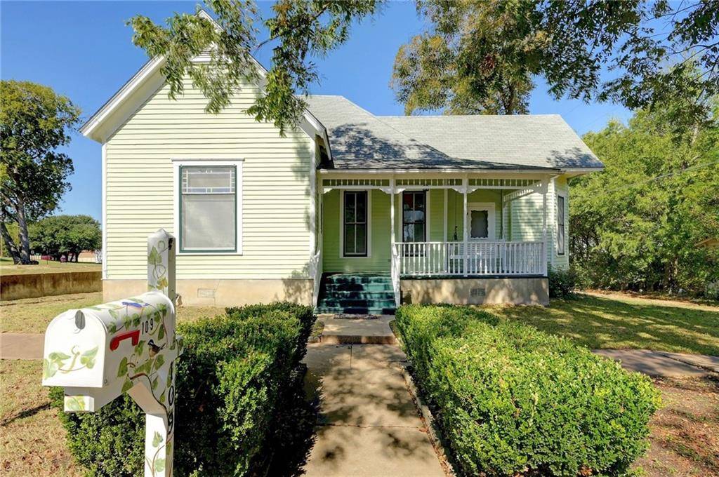 109 E 8th ST, Taylor, TX 76574