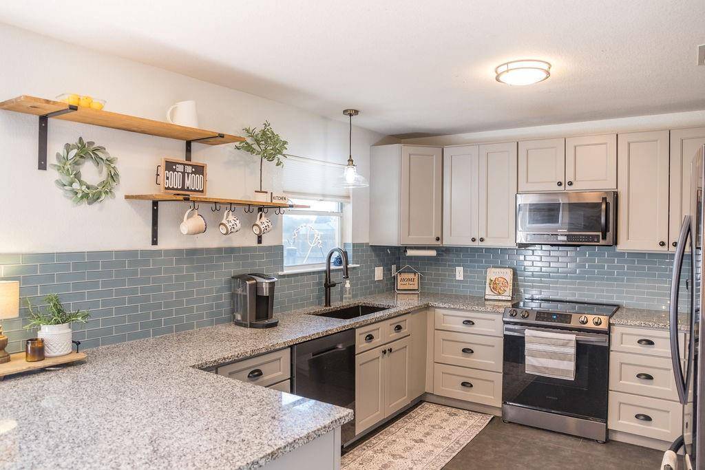 121 Meadow Park DR, Georgetown, TX 78626