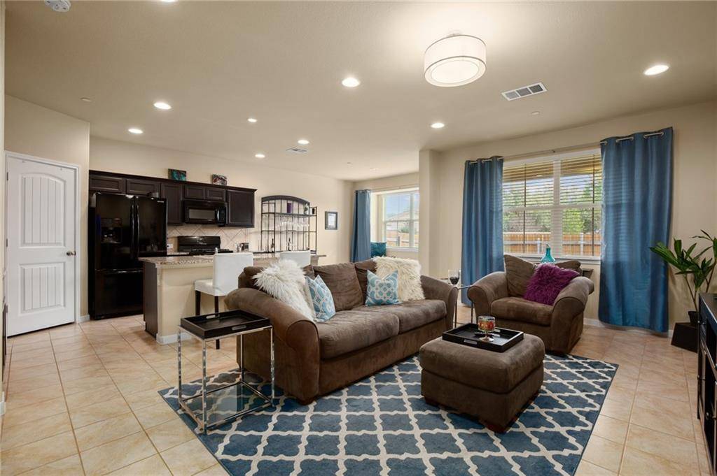 2880 Donnell DR #1302, Round Rock, TX 78664