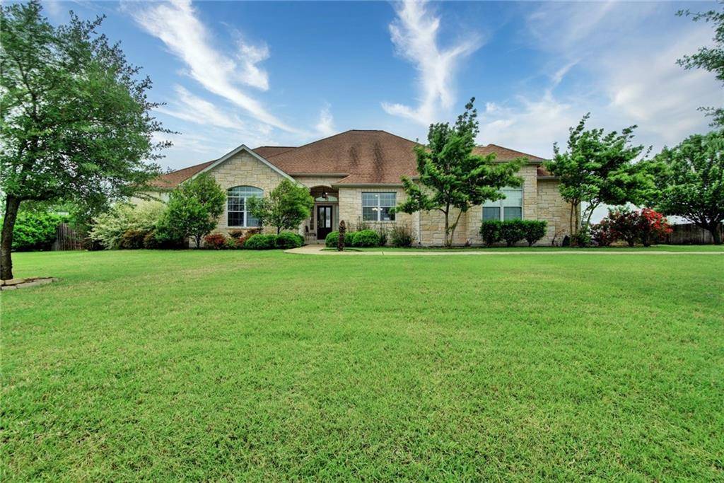 304 Comanche CIR, Hutto, TX 78634