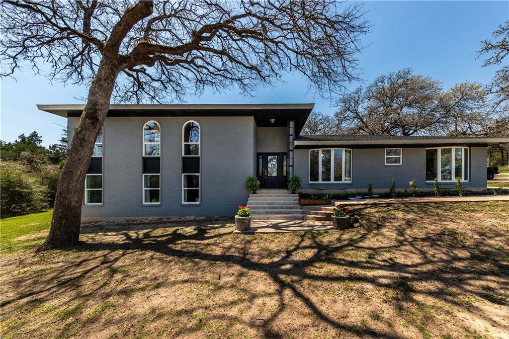1027 Harry ST, Lexington, TX 78947