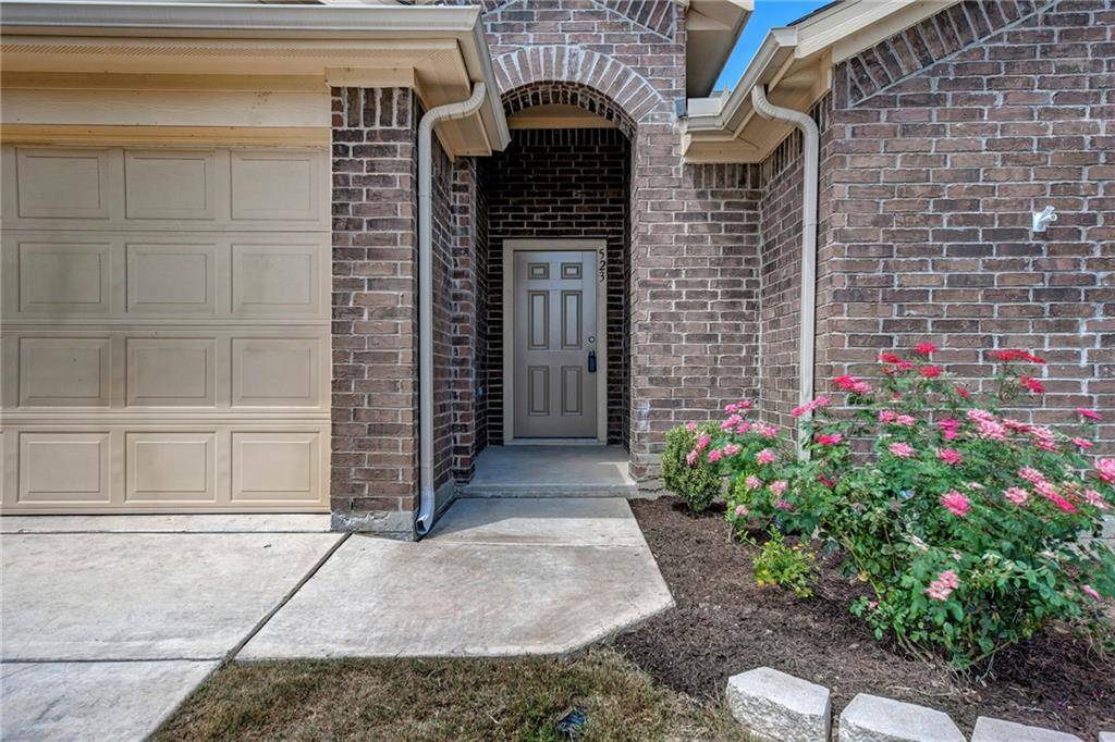 523 Luna Vista DR, Hutto, TX 78634