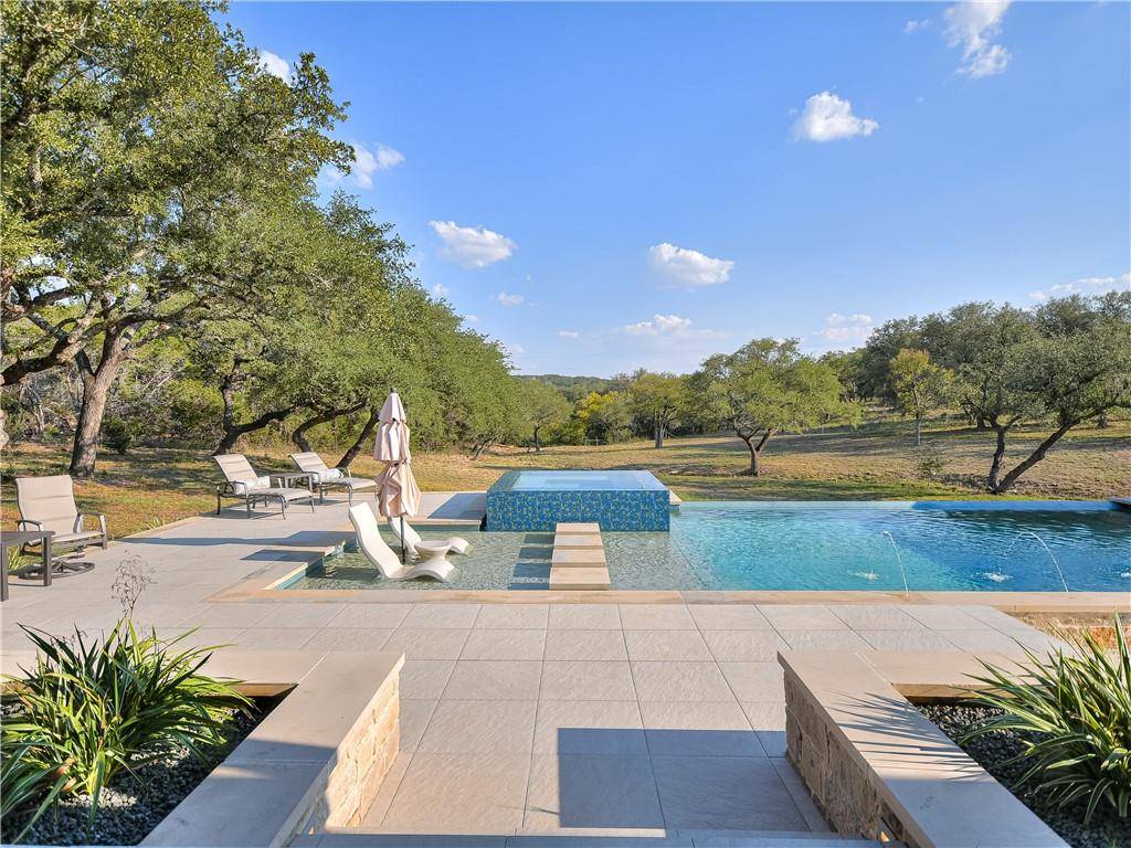 880 County Road 414, Spicewood, TX 78669