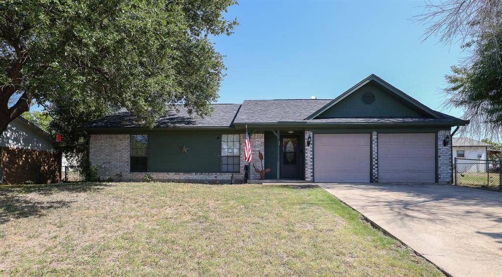 37 Snell DR, Lampasas, TX 76550