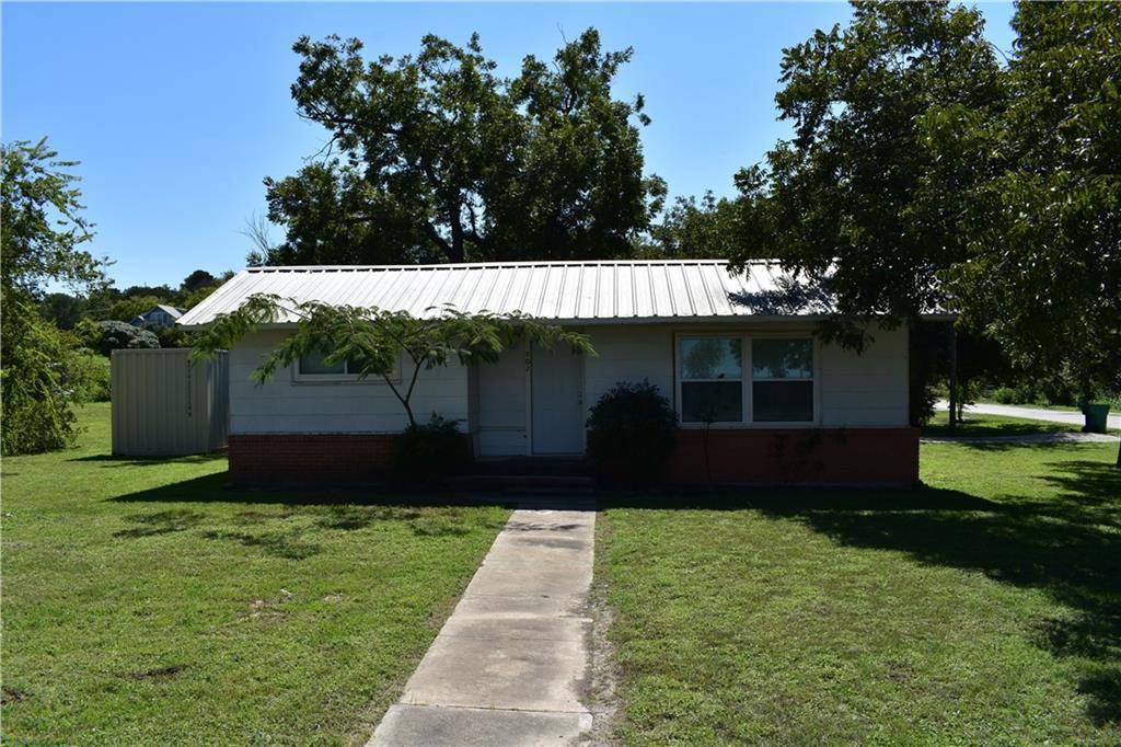 502 E Main ST, Lometa, TX 76853