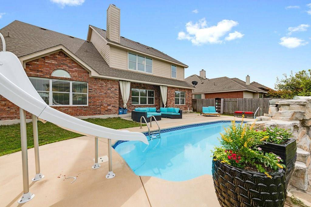 3916 Links LN, Round Rock, TX 78664