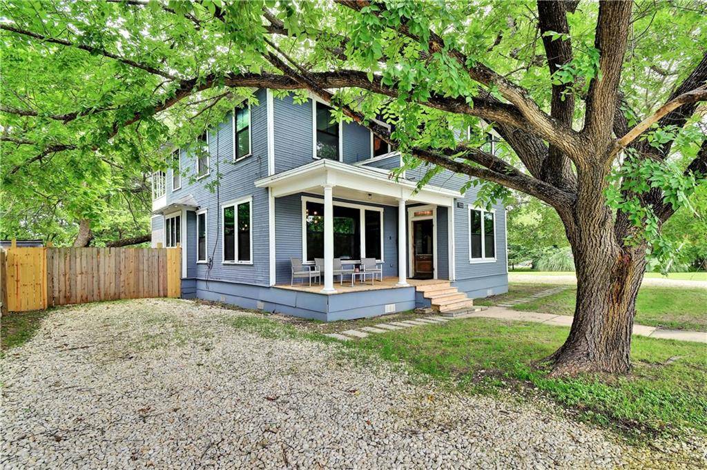 723 W 6th ST, Taylor, TX 76574