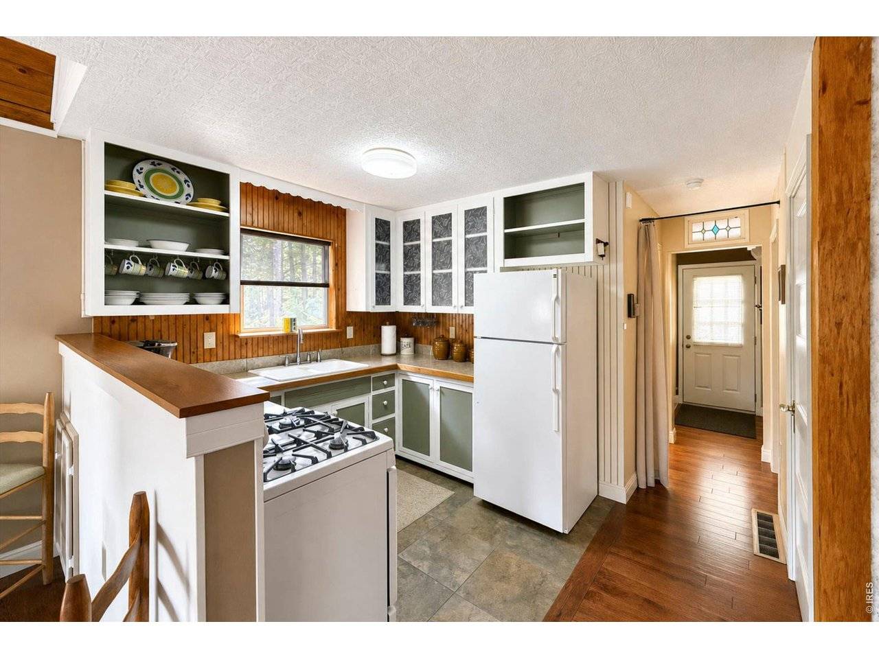 745 Hickory, Lyons, CO 80540